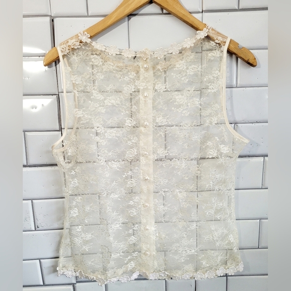 Ladies Sleeveless Sheer Lace Top Blouse Rear Button Lightweight Floral Fabric - Picture 5 of 5